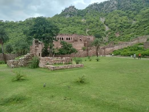 Bhangarh Fort 