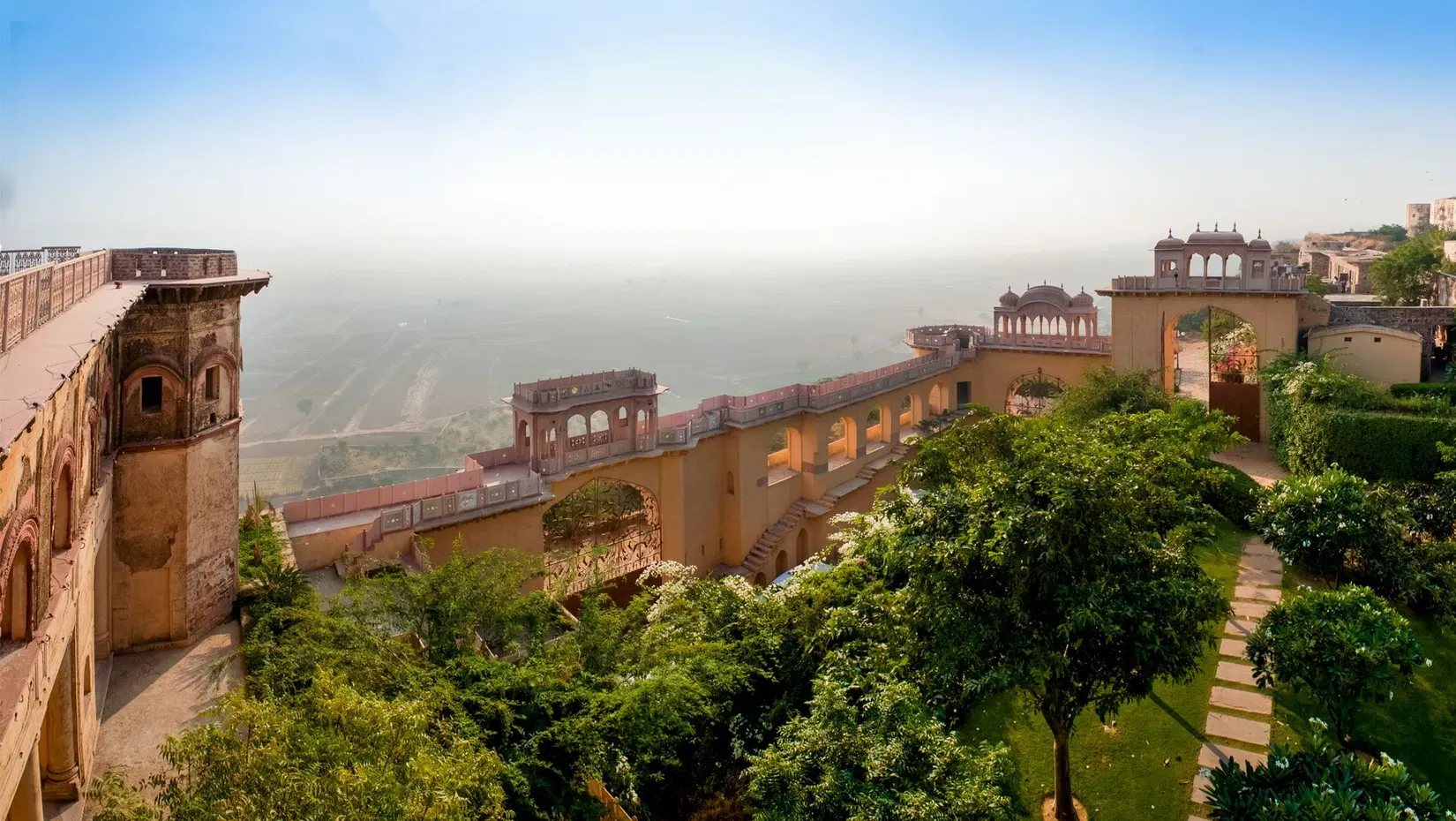 Facade_Tijara_Fort_Palace_Hotel_In_Rajasthan_14